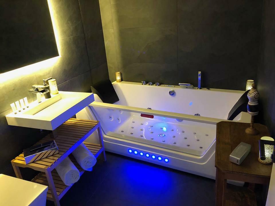 Suites Residences Spa 콜마 외부 사진